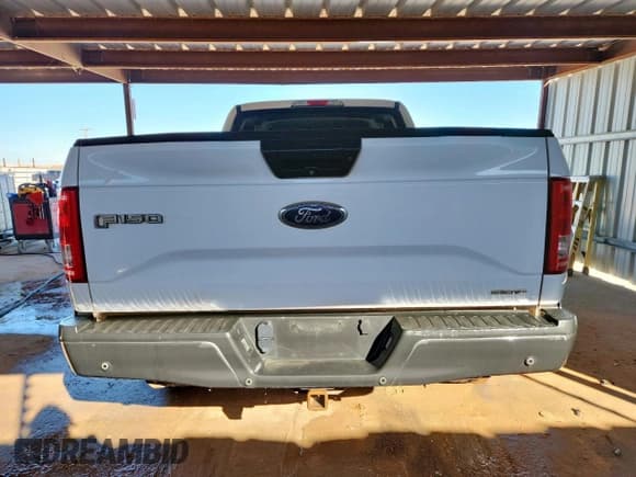 ✅ 2016 Ford F-150 XL • VIN: 1FTFX1EFXGKF57652 • Lot: 90659795. Wystawiony na Copart z przebiegiem 214 118 mil. Bezpłatny archiwum sprzedaży aukcyjnych z USA i szczegółowy raport historii pojazdu na DreamBid. Zdjęcie 6.