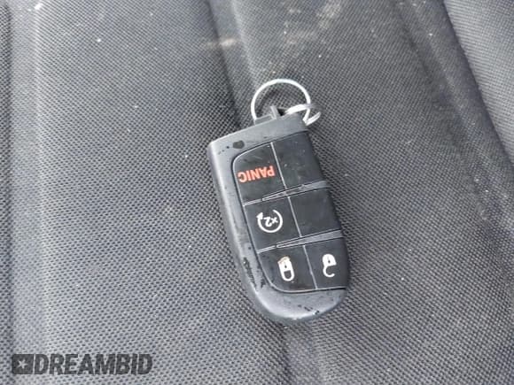 ✅ 2020 Jeep Renegade Altitude • VIN: ZACNJBBB7LPL66840 • Лот: 41958023. Опубликован ранее на IAAI с пробегом 85 056 миль. Бесплатный доступ к архиву аукционных продаж из США и подробный отчёт об истории автомобиля на DreamBid. Изображение 11.