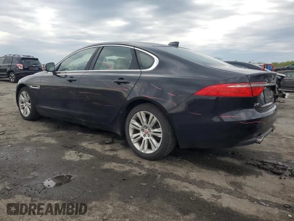 ✅ 2017 Jaguar XF 35t Premium • VIN: SAJBJ4BV0HCY37963 • Lot: 52843965. Wystawiony na Copart z przebiegiem 88 477 mil. Bezpłatny archiwum sprzedaży aukcyjnych z USA i szczegółowy raport historii pojazdu na DreamBid. Zdjęcie 2.