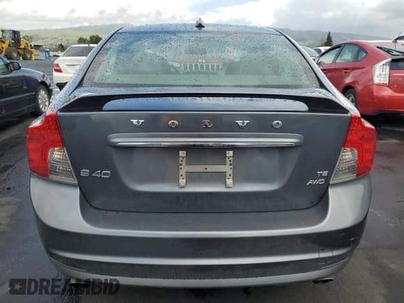 ✅ 2010 Volvo S40 R-Design • VIN: YV1672MH7A2513697 • Lot: 51437655. Listed on Copart with Not provided. Free auction sales archive from the USA and detailed vehicle history report at DreamBid. Image 6.