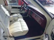 ✅ 1988 Cadillac DeVille • VIN: 1G6CD5154J4297778 • Lot: 41611765. Wystawiony na IAAI z przebiegiem 92 434 mil. Bezpłatny archiwum sprzedaży aukcyjnych z USA i szczegółowy raport historii pojazdu na DreamBid. Zdjęcie 5.