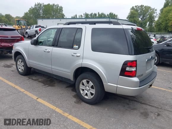 ✅ 2009 Ford Explorer XLT • VIN: 1FMEU73E39UA23378 • Lot: 43265646. Wystawiony na IAAI z przebiegiem 70 791 mil. Bezpłatny archiwum sprzedaży aukcyjnych z USA i szczegółowy raport historii pojazdu na DreamBid. Zdjęcie 3.