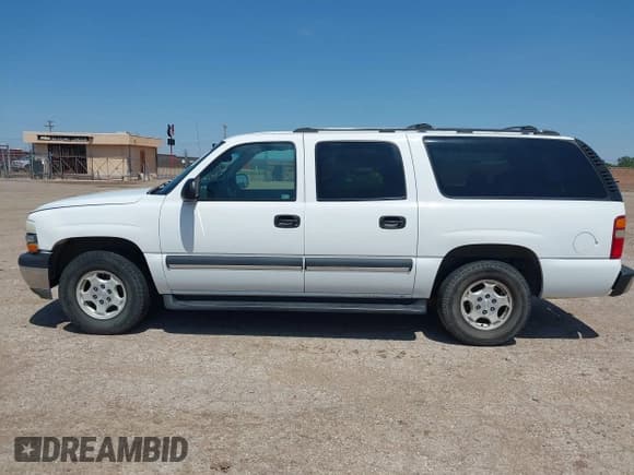 ✅ 2002 Chevrolet Suburban LS • VIN: 3GNEC16Z62G329185 • Лот: 42407727. Опубликован ранее на IAAI с пробегом 237 042 миль. Бесплатный доступ к архиву аукционных продаж из США и подробный отчёт об истории автомобиля на DreamBid. Изображение 14.