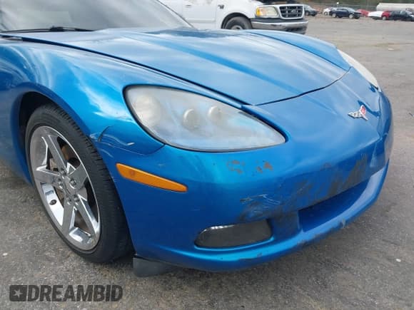 ✅ 2008 Chevrolet Corvette • VIN: 1G1YY36W185118865 • Lot: 41840624. Wystawiony na IAAI z przebiegiem 99 012 mil. Bezpłatny archiwum sprzedaży aukcyjnych z USA i szczegółowy raport historii pojazdu na DreamBid. Zdjęcie 17.