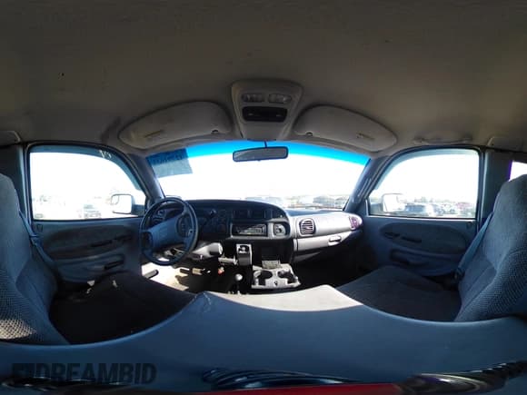 ✅ 1998 Dodge 2500 • VIN: 1B7KF2363WJ175493 • Lot: 42791635. Wystawiony na IAAI z przebiegiem 240 056 mil. Bezpłatny archiwum sprzedaży aukcyjnych z USA i szczegółowy raport historii pojazdu na DreamBid. Zdjęcie 19.