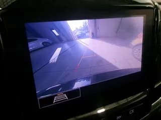 ✅ 2021 Chevrolet Traverse LT • VIN: 1GNERHKW9MJ184017 • Lot: 42741597. Wystawiony na IAAI z przebiegiem 101 863 mil. Bezpłatny archiwum sprzedaży aukcyjnych z USA i szczegółowy raport historii pojazdu na DreamBid. Zdjęcie 1.