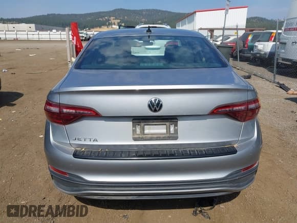 ✅ 2023 Volkswagen Jetta Sport • VIN: 3VWAM7BU8PM016307 • Lot: 43159160. Listed on IAAI with 41,798 mi. Free auction sales archive from the USA and detailed vehicle history report at DreamBid. Image 16.