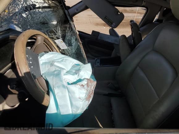 ✅ 2001 Lexus LX 470 • VIN: JTJHT00W313504215 • Lot: 74683164. Wystawiony na Copart z przebiegiem Nie podano. Bezpłatny archiwum sprzedaży aukcyjnych z USA i szczegółowy raport historii pojazdu na DreamBid. Zdjęcie 9.