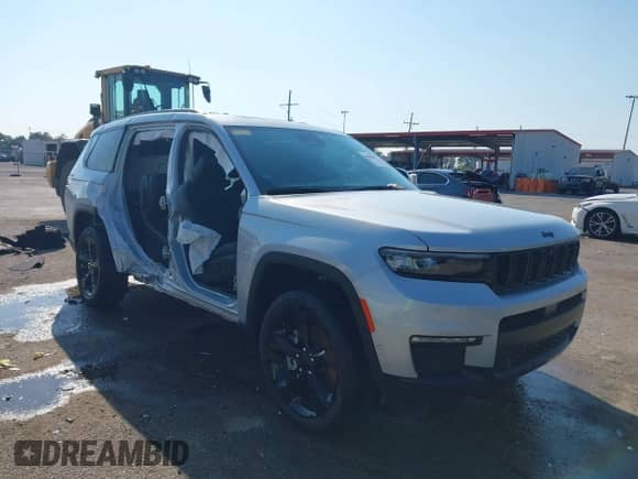 2025 Jeep Grand Cherokee Limited with VIN 1C4RJJBG5S8672323, listed as a IAAI auction lot 43060461 with 4,805 mi miles and . Bid and sale history available at DreamBid. Image 1.