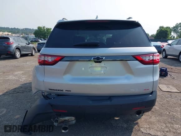 ✅ 2021 Chevrolet Traverse RS • VIN: 1GNEVJKW2MJ239524 • Lot: 42457194. Wystawiony na IAAI z przebiegiem 25 535 mil. Bezpłatny archiwum sprzedaży aukcyjnych z USA i szczegółowy raport historii pojazdu na DreamBid. Zdjęcie 15.