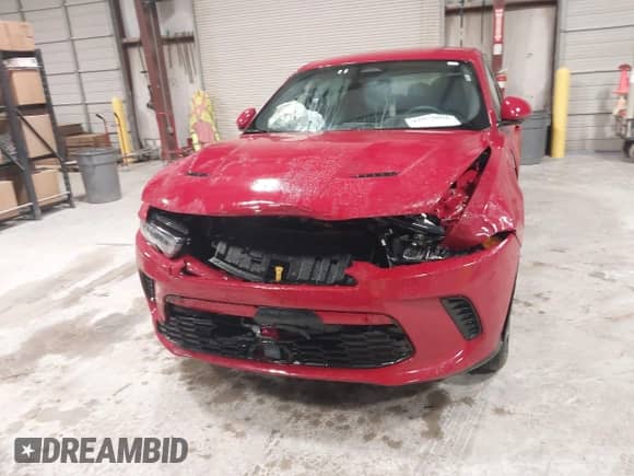 2024 Dodge Hornet R/T z VIN ZACPDFCW9R3A34989, wystawiony jako IAAI lot #42072626 z przebiegiem 17 707 mil mil oraz . Historia ofert i sprzedaży dostępna na DreamBid. Obrazek 6.