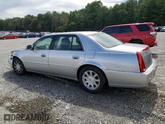 ✅ 2008 Cadillac DTS 1SC • VIN: 1G6KD57Y98U109814 • Lot: 61682785. Wystawiony na Copart z przebiegiem 86 232 mil. Bezpłatny archiwum sprzedaży aukcyjnych z USA i szczegółowy raport historii pojazdu na DreamBid. Zdjęcie 2.