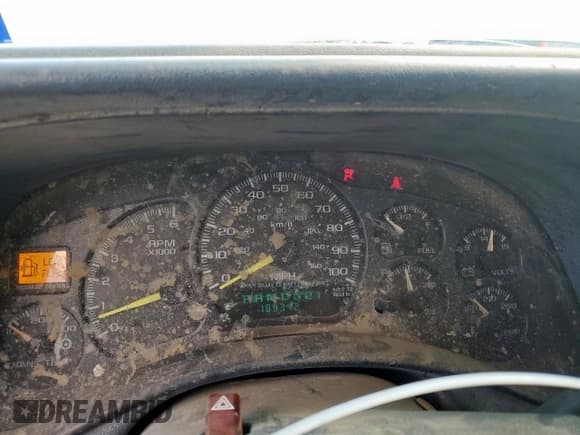 ✅ 2001 Chevrolet Silverado 2500HD LS • VIN: 1GCHK23U11F109606 • Lot: 66388275. Wystawiony na Copart z przebiegiem 189 342 mil. Bezpłatny archiwum sprzedaży aukcyjnych z USA i szczegółowy raport historii pojazdu na DreamBid. Zdjęcie 9.