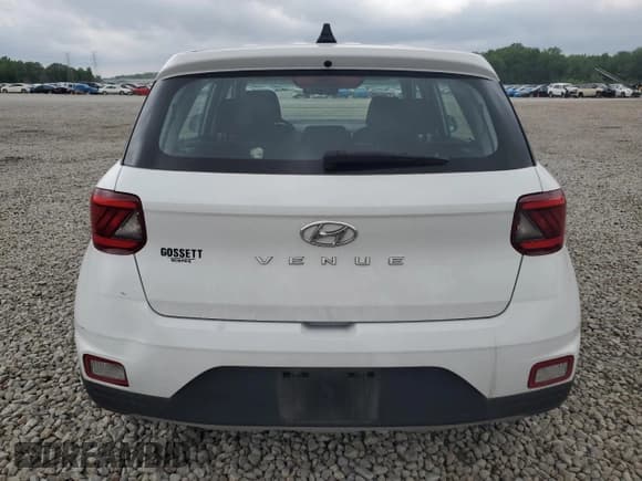 ✅ 2022 Hyundai Venue SE • VIN: KMHRB8A35NU197557 • Lot: 54660965. Listed on Copart with 17,424 mi. Free auction sales archive from the USA and detailed vehicle history report at DreamBid. Image 6.