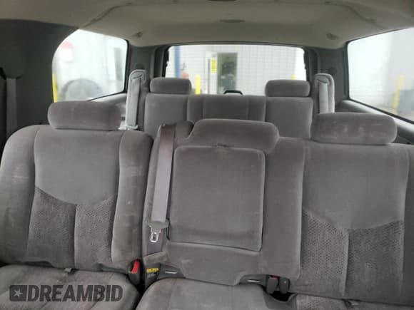 ✅ 2004 Chevrolet Suburban LS • VIN: 1GNFK16Z74J136696 • Лот: 86549784. Опубликован ранее на Copart с пробегом 218 908 миль. Бесплатный доступ к архиву аукционных продаж из США и подробный отчёт об истории автомобиля на DreamBid. Изображение 10.