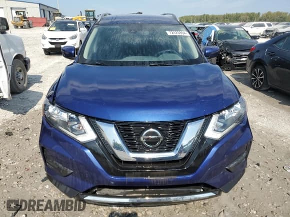 ✅ 2019 Nissan Rogue S • VIN: JN8AT2MT5KW264587 • Lot: 72420864. Wystawiony na Copart z przebiegiem 52 734 mil. Bezpłatny archiwum sprzedaży aukcyjnych z USA i szczegółowy raport historii pojazdu na DreamBid. Zdjęcie 5.