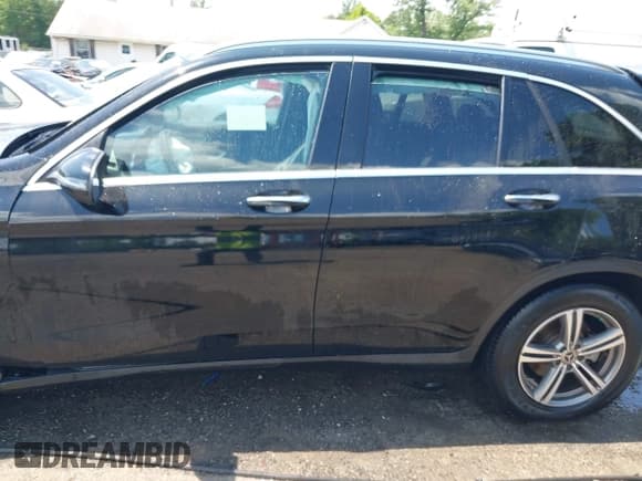 ✅ 2020 Mercedes-Benz GLC 300 • VIN: WDC0G8EBXLF685950 • Lot: 42751558. Listed on IAAI with 85,122 mi. Free auction sales archive from the USA and detailed vehicle history report at DreamBid. Image 15.