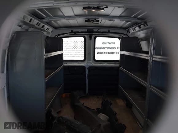 ✅ 2016 Chevrolet Express Cargo • VIN: 1GCWGAFF1G1196431 • Лот: 41785425. Опубликован ранее на IAAI с пробегом 189 529 миль. Бесплатный доступ к архиву аукционных продаж из США и подробный отчёт об истории автомобиля на DreamBid. Изображение 8.