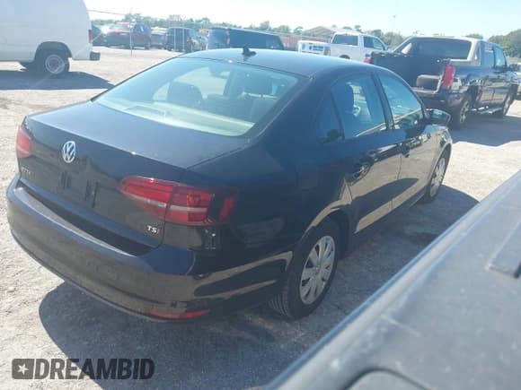 ✅ 2016 Volkswagen Jetta S • VIN: 3VW267AJ4GM234556 • Lot: 43434844. Wystawiony na IAAI z przebiegiem 285 650 mil. Bezpłatny archiwum sprzedaży aukcyjnych z USA i szczegółowy raport historii pojazdu na DreamBid. Zdjęcie 4.