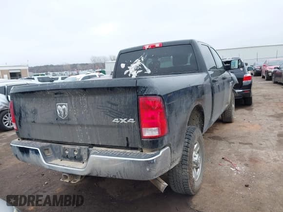 ✅ 2018 Ram 2500 Tradesman • VIN: 3C6UR5CJ4JG388881 • Lot: 41695509. Listed on IAAI with 108,259 mi. Free auction sales archive from the USA and detailed vehicle history report at DreamBid. Image 4.