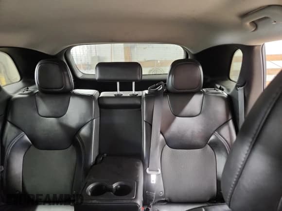 ✅ 2019 Jeep Cherokee Latitude Plus • VIN: 1C4PJLLB2KD300791 • Lot: 85581585. Listed on Copart with 101,204 mi. Free auction sales archive from the USA and detailed vehicle history report at DreamBid. Image 10.