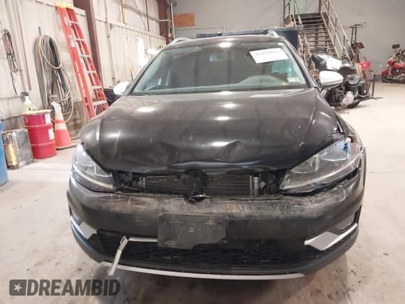 ✅ 2019 Volkswagen Golf S • VIN: 3VWH17AU1KM522501 • Lot: 43425023. Wystawiony na IAAI z przebiegiem 132 656 mil. Bezpłatny archiwum sprzedaży aukcyjnych z USA i szczegółowy raport historii pojazdu na DreamBid. Zdjęcie 12.