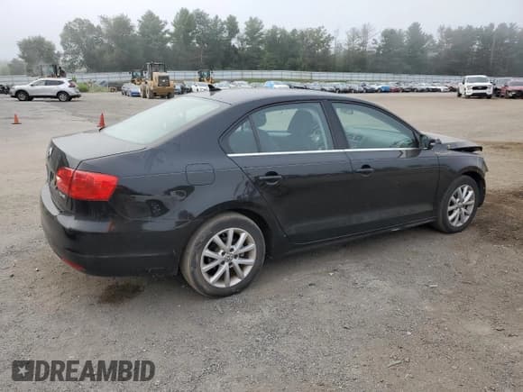 ✅ 2013 Volkswagen Jetta SE • VIN: 3VWDP7AJ2DM266262 • Lot: 68146055. Listed on Copart with 132,302 mi. Free auction sales archive from the USA and detailed vehicle history report at DreamBid. Image 3.