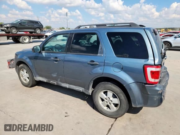 ✅ 2010 Ford Escape XLT • VIN: 1FMCU9D7XAKB95359 • Lot: 85080035. Wystawiony na Copart z przebiegiem 172 253 mil. Bezpłatny archiwum sprzedaży aukcyjnych z USA i szczegółowy raport historii pojazdu na DreamBid. Zdjęcie 2.