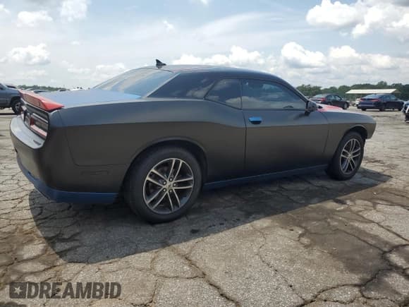 ✅ 2019 Dodge Challenger SXT • VIN: 2C3CDZGG1KH759736 • Lot: 65568594. Wystawiony na Copart z przebiegiem 110 877 mil. Bezpłatny archiwum sprzedaży aukcyjnych z USA i szczegółowy raport historii pojazdu na DreamBid. Zdjęcie 3.