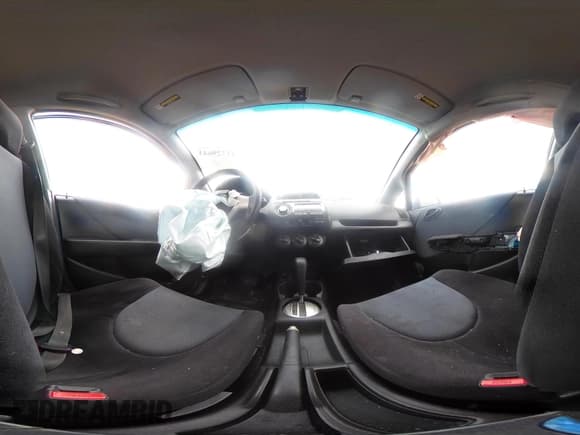 ✅ 2008 Honda Fit • VIN: JHMGD38498S017762 • Lot: 41729643. Listed on IAAI with 194,982 mi. Free auction sales archive from the USA and detailed vehicle history report at DreamBid. Image 18.