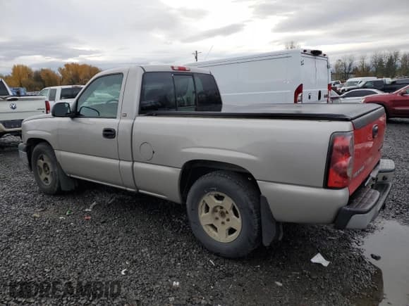 ✅ 2005 Chevrolet Silverado 1500 Work Truck • VIN: 1GCEC14X45Z150447 • Лот: 81967964. Опубликован ранее на Copart с пробегом 61 245 миль. Бесплатный доступ к архиву аукционных продаж из США и подробный отчёт об истории автомобиля на DreamBid. Изображение 2.