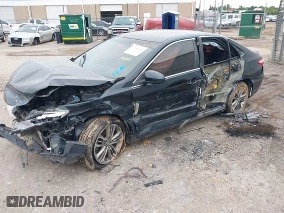 2016 Toyota Camry SE z VIN 4T1BF1FKXGU525135, wystawiony jako IAAI lot #43083684 z przebiegiem 152 966 mil mil oraz . Historia ofert i sprzedaży dostępna na DreamBid. Obrazek 17.