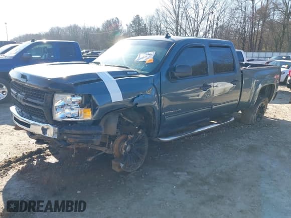 ✅ 2009 Chevrolet Silverado 2500HD LT • VIN: 1GCHK53K49F133555 • Лот: 41231398. Опубликован ранее на IAAI с пробегом Не указан. Бесплатный доступ к архиву аукционных продаж из США и подробный отчёт об истории автомобиля на DreamBid. Изображение 2.