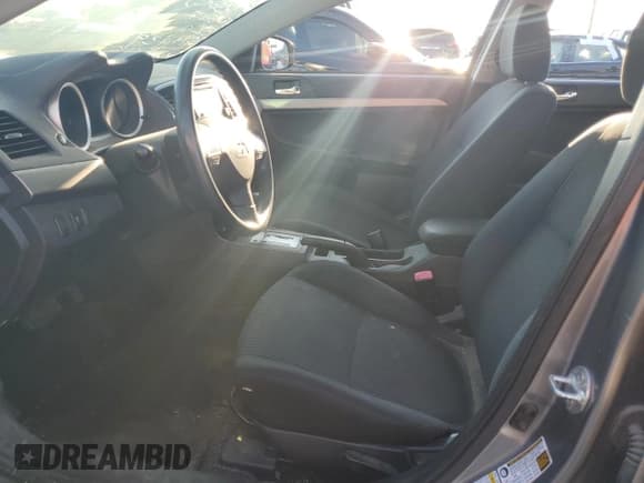 ✅ 2015 Mitsubishi Lancer ES • VIN: JA32U2FUXFU011929 • Lot: 80625305. Wystawiony na Copart z przebiegiem Nie podano. Bezpłatny archiwum sprzedaży aukcyjnych z USA i szczegółowy raport historii pojazdu na DreamBid. Zdjęcie 7.