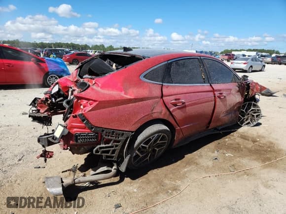 ✅ 2022 Hyundai Sonata N Line • VIN: 5NPEK4JC6NH141021 • Лот: 82470855. Опубликован ранее на Copart с пробегом 61 756 миль. Бесплатный доступ к архиву аукционных продаж из США и подробный отчёт об истории автомобиля на DreamBid. Изображение 3.