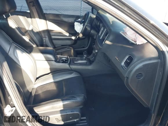 ✅ 2022 Dodge Charger SXT • VIN: 2C3CDXBG7NH205942 • Lot: 42822646. Wystawiony na IAAI z przebiegiem 79 883 mil. Bezpłatny archiwum sprzedaży aukcyjnych z USA i szczegółowy raport historii pojazdu na DreamBid. Zdjęcie 5.