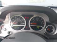 ✅ 2007 Jeep Wrangler Unlimited Sahara • VIN: 1J4GB59167L221686 • Lot: 42473996. Wystawiony na IAAI z przebiegiem 151 065 mil. Bezpłatny archiwum sprzedaży aukcyjnych z USA i szczegółowy raport historii pojazdu na DreamBid. Zdjęcie 7.