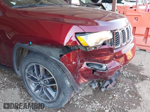 ✅ 2018 Jeep Grand Cherokee Limited • VIN: 1C4RJFBG1JC446594 • Lot: 43449012. Wystawiony na IAAI z przebiegiem 96 827 mil. Bezpłatny archiwum sprzedaży aukcyjnych z USA i szczegółowy raport historii pojazdu na DreamBid. Zdjęcie 6.