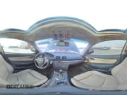 ✅ 2009 BMW 1 Series 128i • VIN: WBAUP73599VK74503 • Лот: 81090215. Опубликован ранее на Copart с пробегом 170 665 миль. Бесплатный доступ к архиву аукционных продаж из США и подробный отчёт об истории автомобиля на DreamBid. Изображение 14.