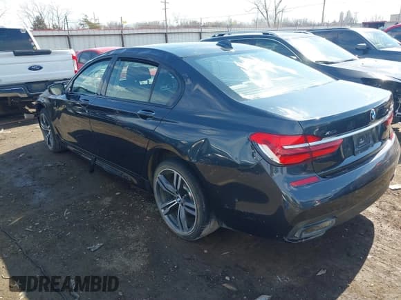 ✅ 2019 BMW 7 Series 750i xDrive • VIN: WBA7F2C55KB239578 • Lot: 41652340. Listed on IAAI with Not provided. Free auction sales archive from the USA and detailed vehicle history report at DreamBid. Image 3.
