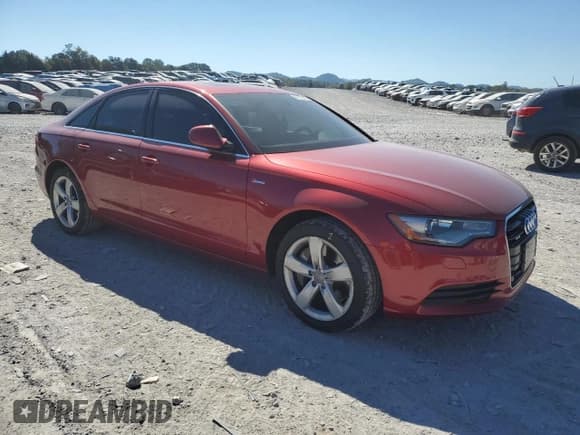 ✅ 2012 Audi A6 Premium Plus • VIN: WAUGGAFC8CN170046 • Lot: 82527205. Wystawiony na Copart z przebiegiem 110 765 mil. Bezpłatny archiwum sprzedaży aukcyjnych z USA i szczegółowy raport historii pojazdu na DreamBid. Zdjęcie 4.