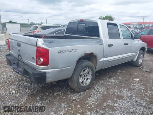 2006 Dodge Dakota SLT with VIN 1D7HE48N76S616874, listed as a IAAI auction lot 42544938 with Not provided miles and . Bid and sale history available at DreamBid. Image 4.