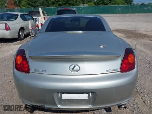 ✅ 2004 Lexus SC 430 • VIN: JTHFN48YX40050423 • Lot: 42338906. Listed on IAAI with 183,211 mi. Free auction sales archive from the USA and detailed vehicle history report at DreamBid. Image 16.