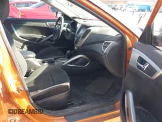 ✅ 2015 Hyundai Veloster • VIN: KMHTC6AD2FU224151 • Lot: 41280466. Wystawiony na IAAI z przebiegiem 201 271 mil. Bezpłatny archiwum sprzedaży aukcyjnych z USA i szczegółowy raport historii pojazdu na DreamBid. Zdjęcie 5.