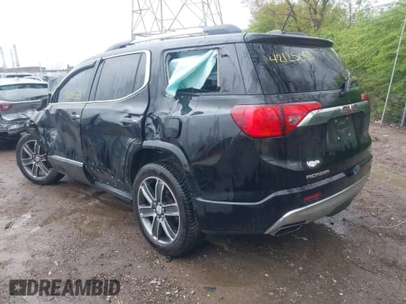 ✅ 2018 GMC Acadia Denali • VIN: 1GKKNXLS3JZ158236 • Lot: 42125053. Listed on IAAI with 58,000 mi. Free auction sales archive from the USA and detailed vehicle history report at DreamBid. Image 3.