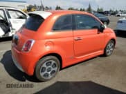 ✅ 2017 FIAT 500e • VIN: 3C3CFFGE7HT544532 • Lot: 70640495. Listed on Copart with 111,403 mi. Free auction sales archive from the USA and detailed vehicle history report at DreamBid. Image 3.