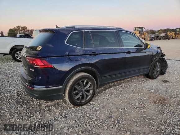 ✅ 2022 Volkswagen Tiguan SE • VIN: 3VV3B7AX7NM149426 • Lot: 92098105. Wystawiony na Copart z przebiegiem 61 090 mil. Bezpłatny archiwum sprzedaży aukcyjnych z USA i szczegółowy raport historii pojazdu na DreamBid. Zdjęcie 3.