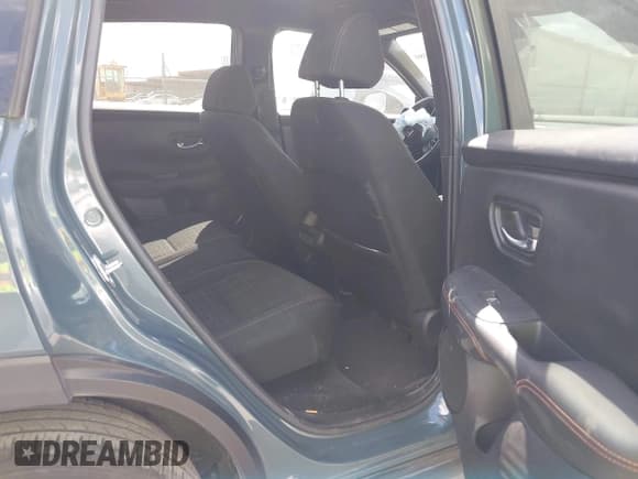 ✅ 2024 Honda HR-V Sport • VIN: 3CZRZ1H56RM708275 • Lot: 43347980. Wystawiony na IAAI z przebiegiem 23 533 mil. Bezpłatny archiwum sprzedaży aukcyjnych z USA i szczegółowy raport historii pojazdu na DreamBid. Zdjęcie 8.