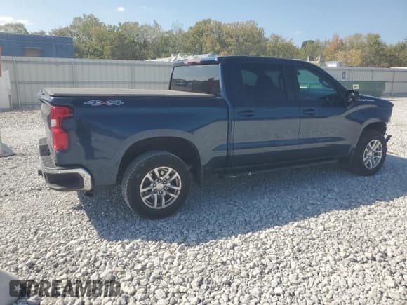 ✅ 2021 Chevrolet Silverado 1500 LT • VIN: 3GCPYJEK5MG428056 • Lot: 81096365. Wystawiony na Copart z przebiegiem 83 334 mil. Bezpłatny archiwum sprzedaży aukcyjnych z USA i szczegółowy raport historii pojazdu na DreamBid. Zdjęcie 3.
