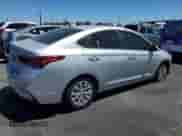 2019 Hyundai Accent SE z VIN 3KPC24A38KE059914, wystawiony jako Copart lot #64839653 z przebiegiem 46 119 mil mil oraz . Historia ofert i sprzedaży dostępna na DreamBid. Obrazek 3.